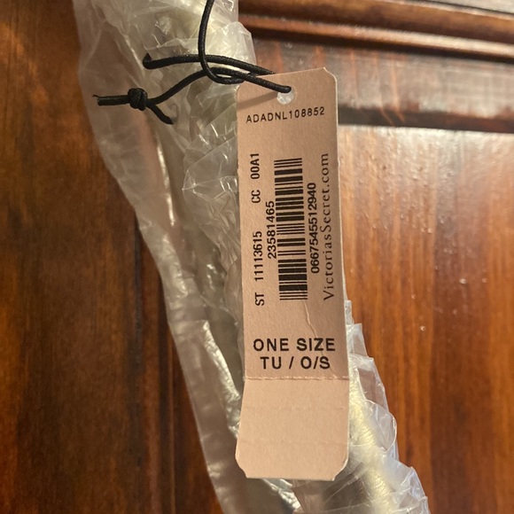 NWT Victoria’s Secret Clear Plastic Graffiti Tote + Metallic Rose Gold Wrislet - Picture 6 of 12